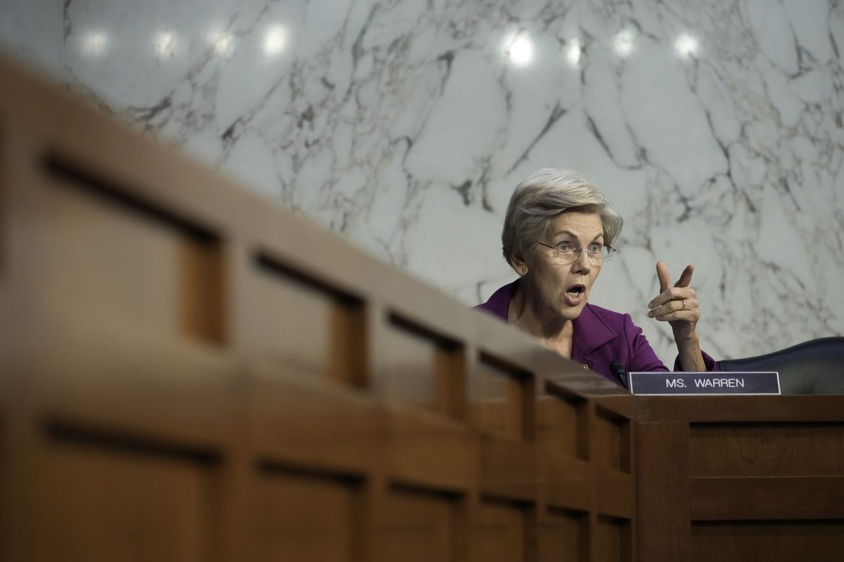Sen. Elizabeth Warren questions bank executives at a Senate Banking, Housing, and Urban Affairs Committee hearing on September 22, 2022.