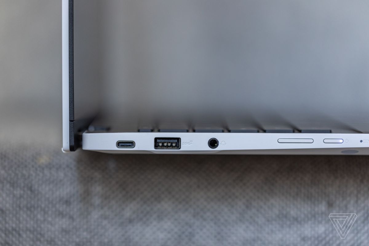 The ports on the left side of the Asus Chromebook Flip CD5.