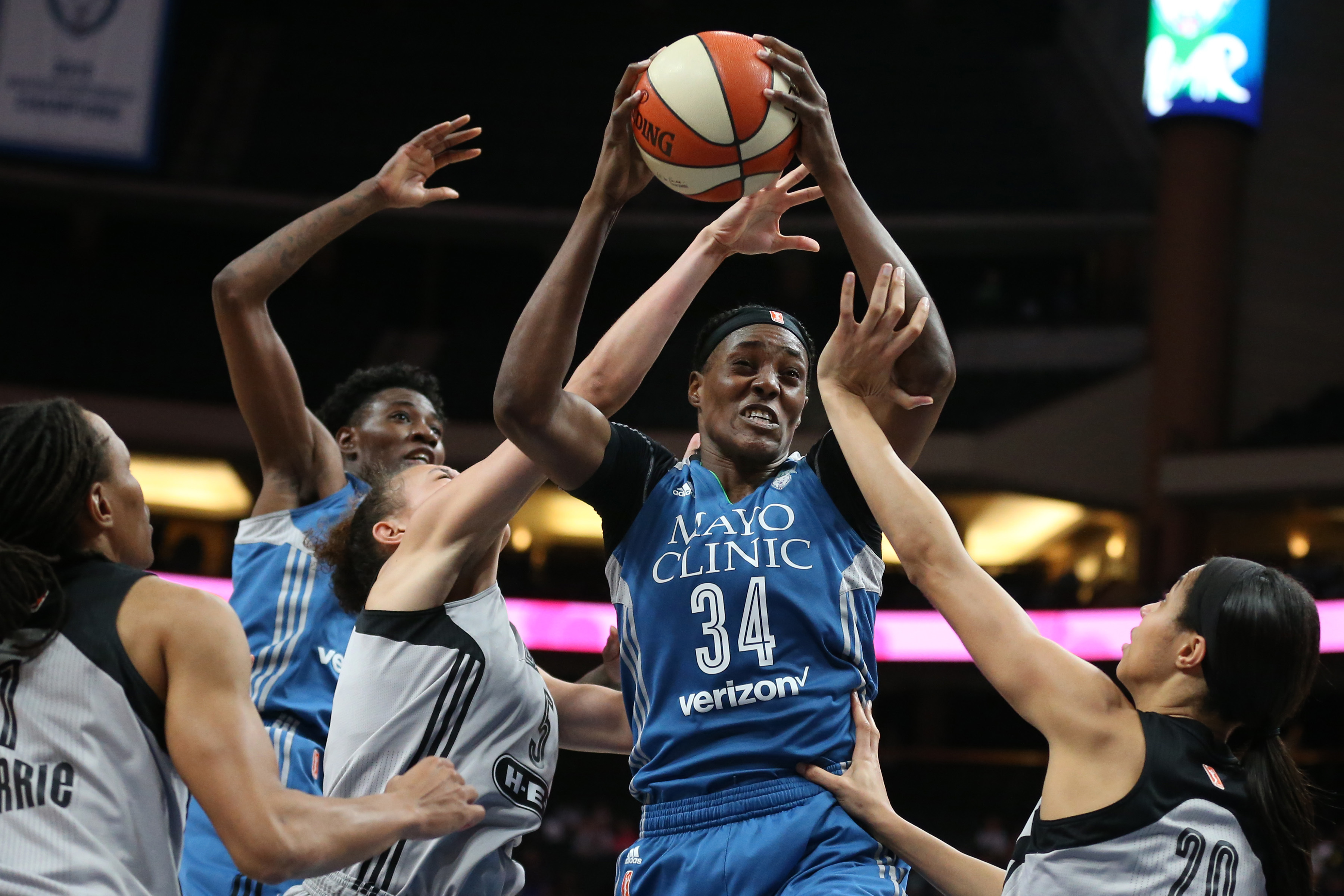 Sylvia Fowles does it again, named WNBA Western Conference Player of the  Week