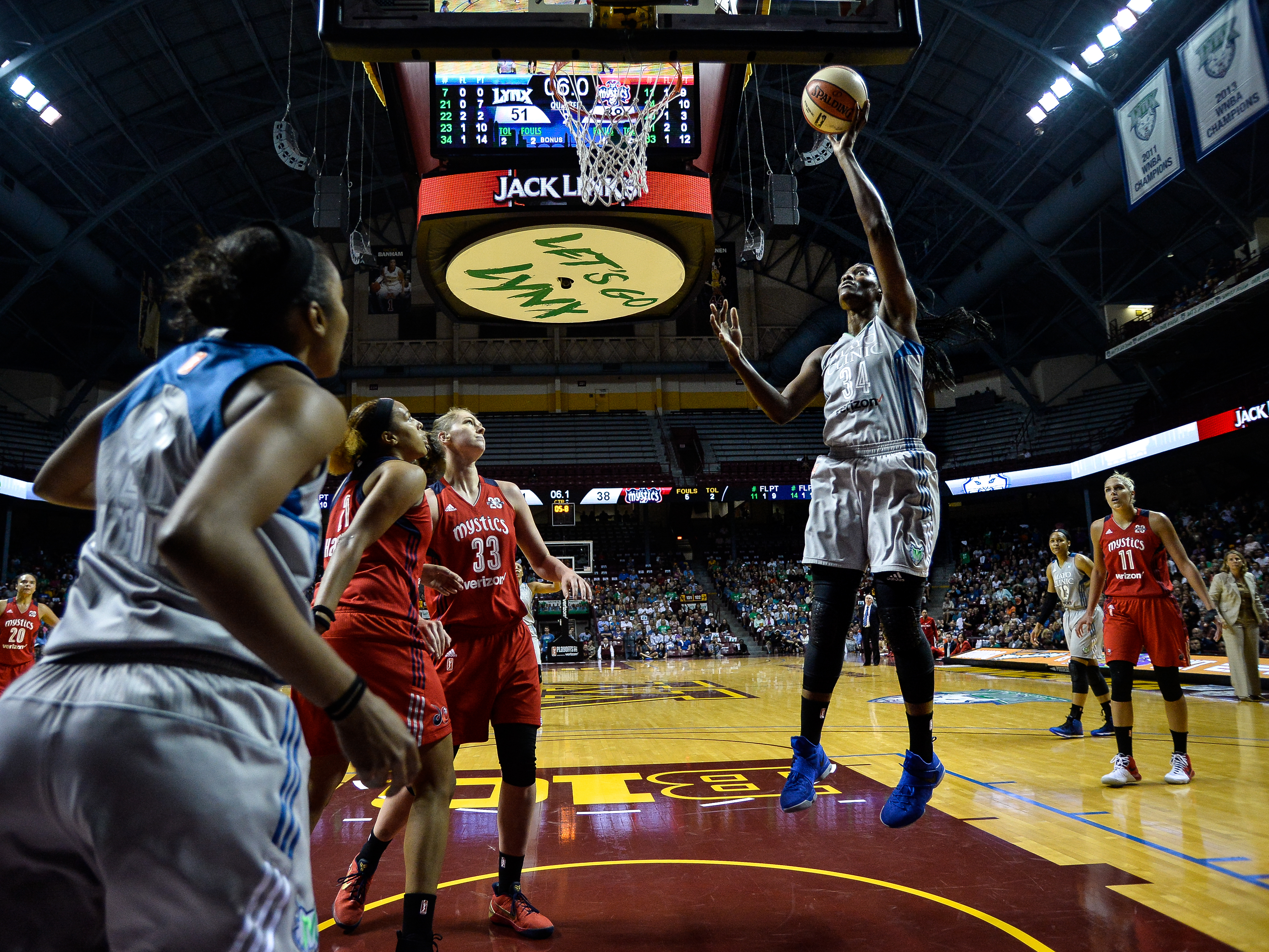 Minnesota Lynx center Sylvia Fowles (34) scored a basket in the final seconds of the second quarter against the Washington Mystics. She scored 16 in t