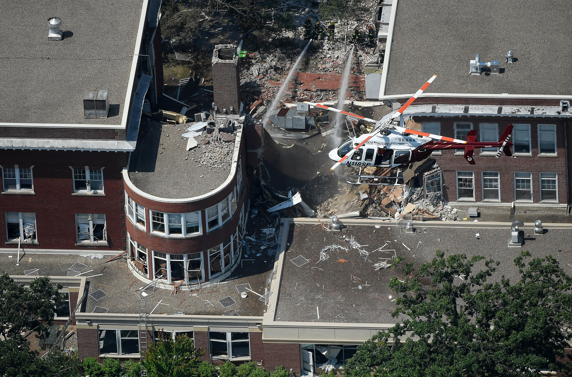 First responders tell what it was like to arrive on scene after a gas explosion at Minnehaha Academy.