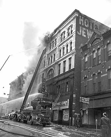 Jewell Hotel fire, 15-21 E. 5th St., St. Paul.