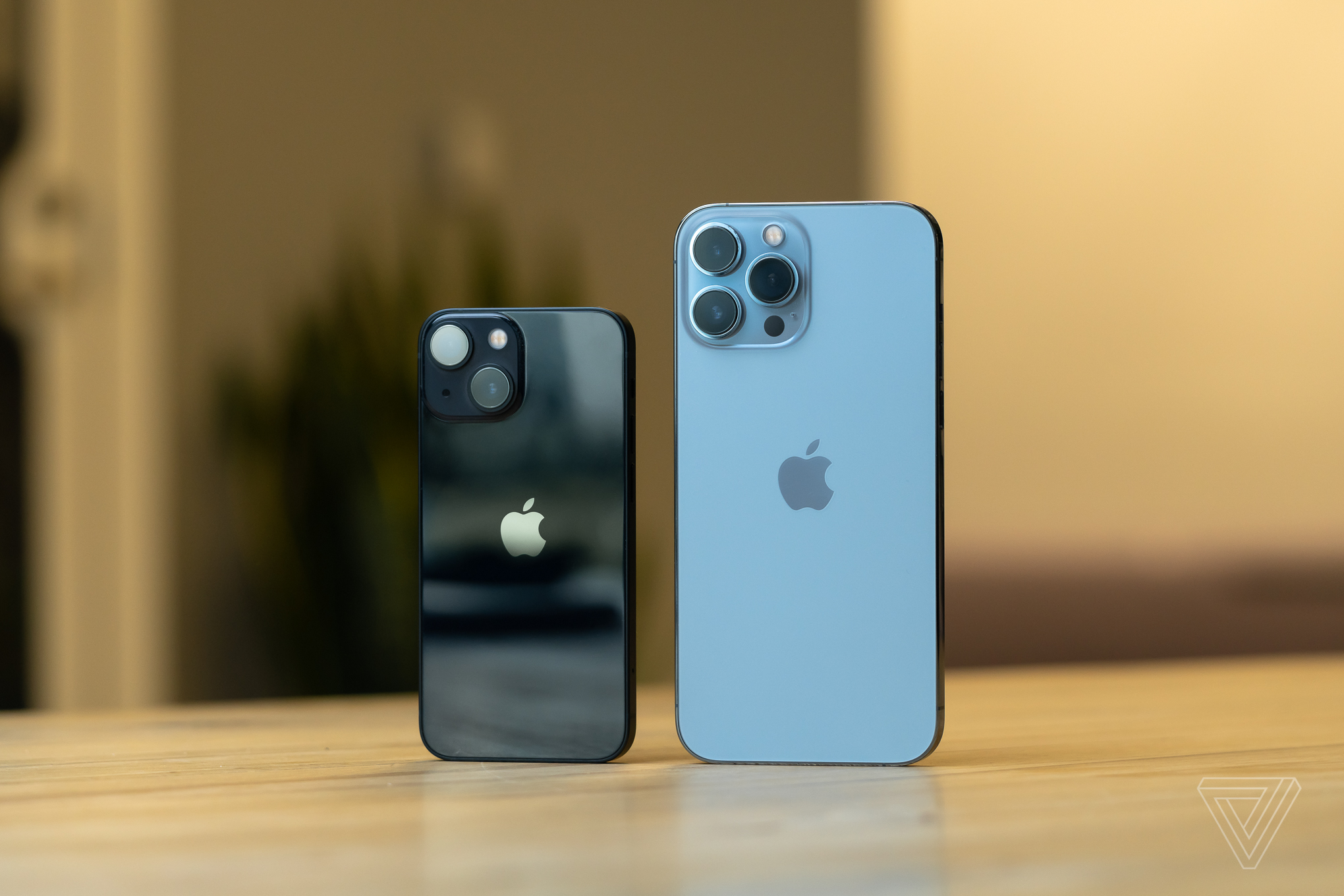 iPhone 13 Mini and iPhone 13 Pro Max