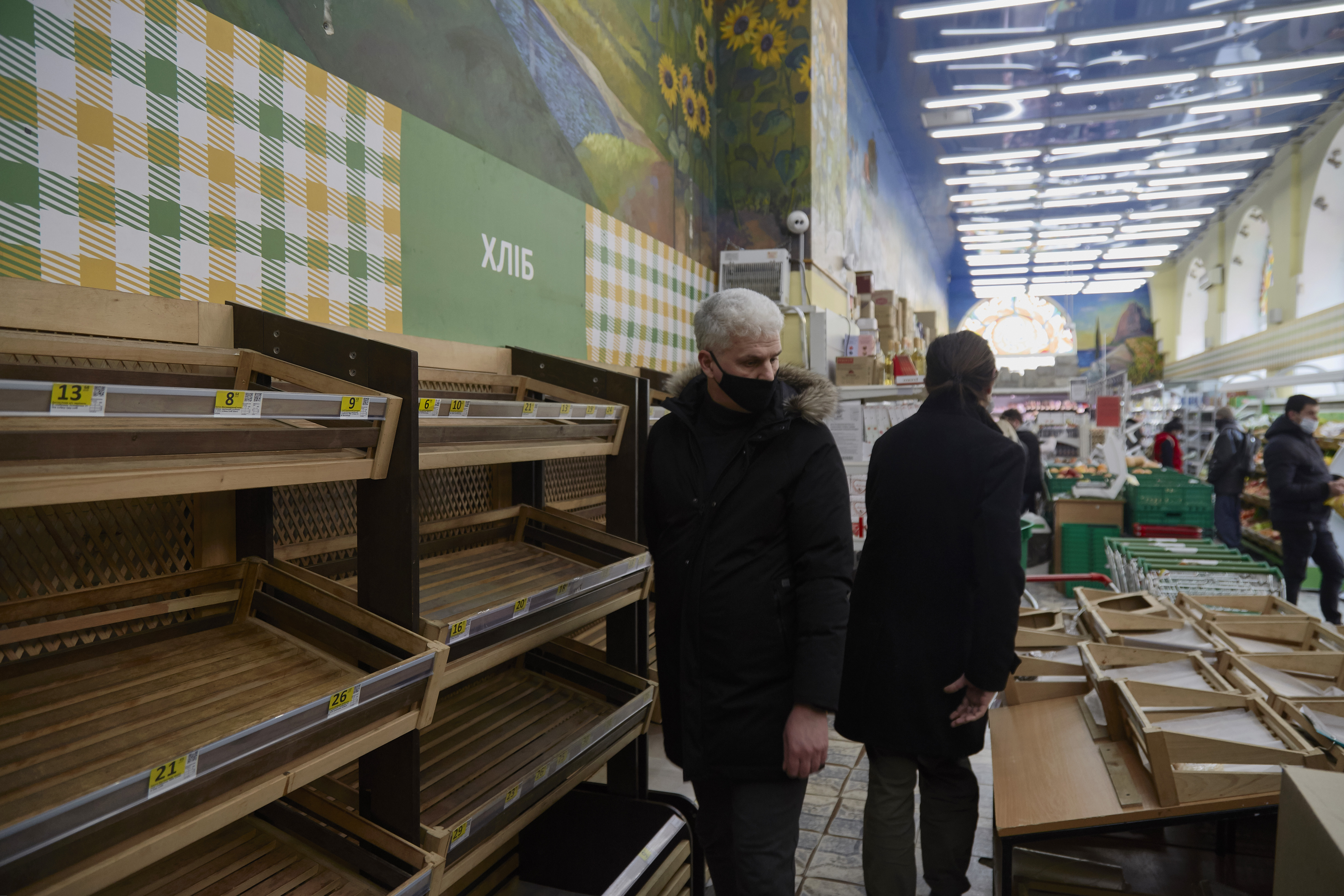 Photo of empty shelves at a store in Kyiv.