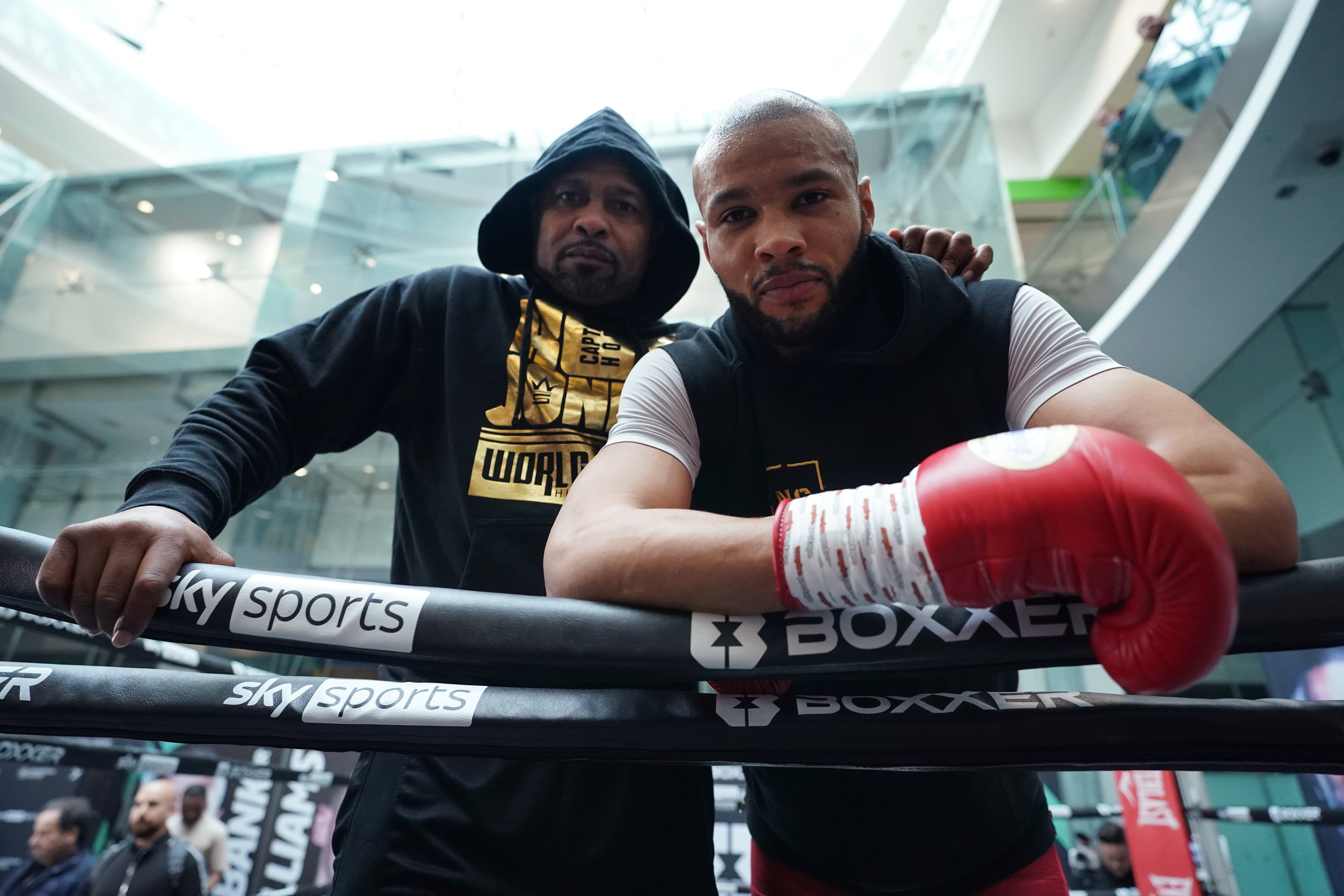 Roy Jones says Chris Eubank Jr can beat Liam Smith all on his own.