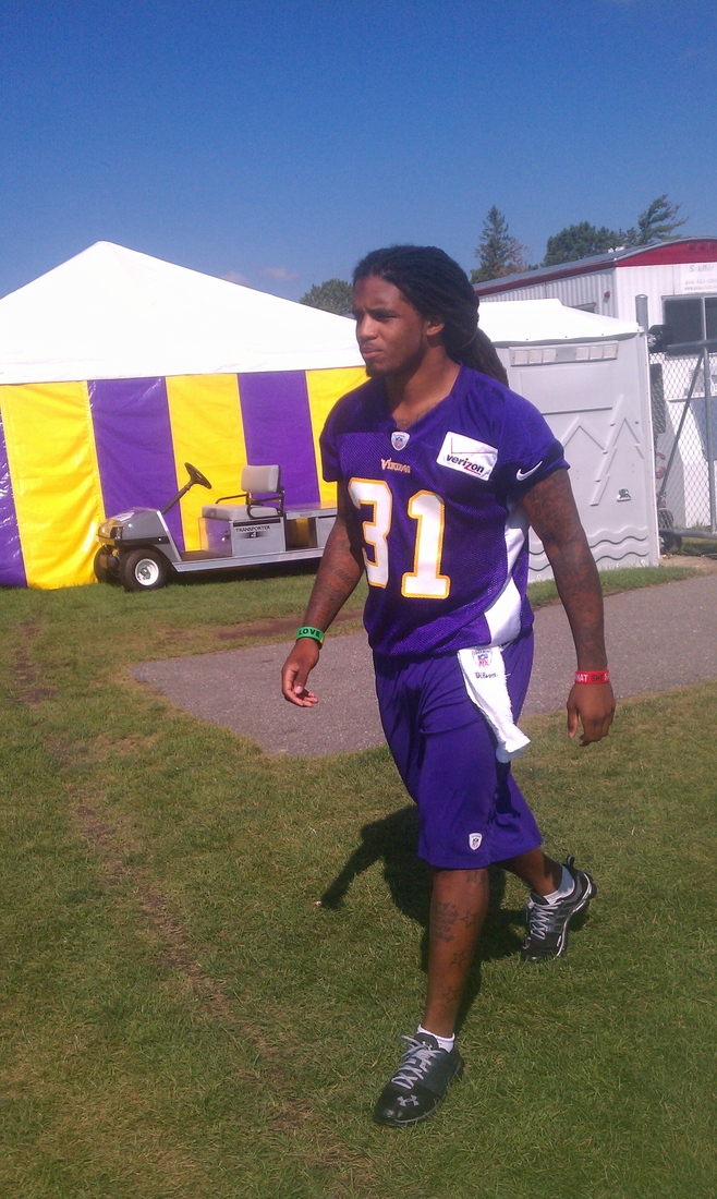 Bobby Felder walks into camp Tuesday morning. It turned out to be a good day (Credit: Arif Hasan/DailyNorseman)
