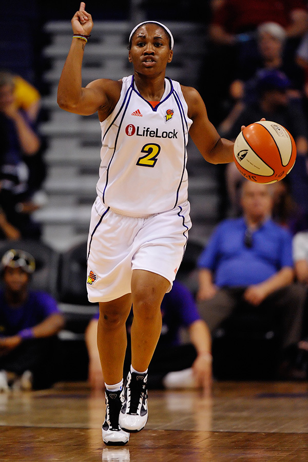 Point guard Tameka Johnson hit a 14 foot floater to beat the buzzer and take the win for the Phoenix Mercury over the Sacramento Monarchs. Photo by Max Simbron 