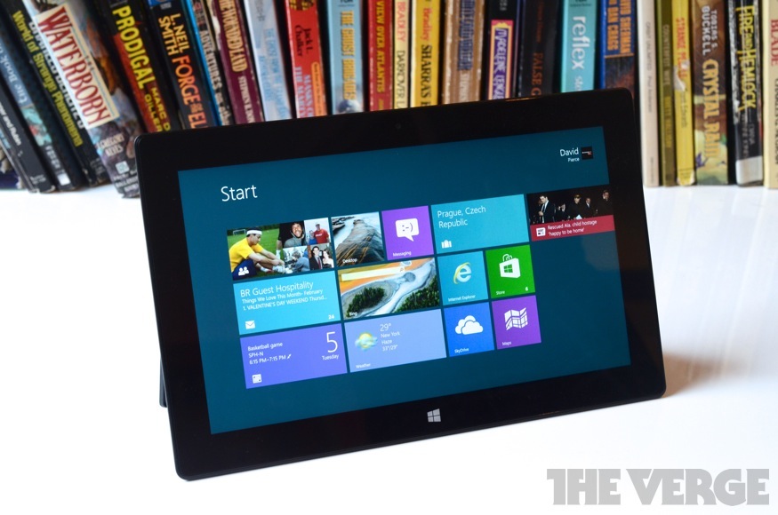Microsoft Surface Pro tablet (875px)