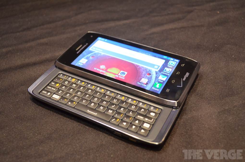 Gallery Photo: Motorola Droid 4 hands-on pictures