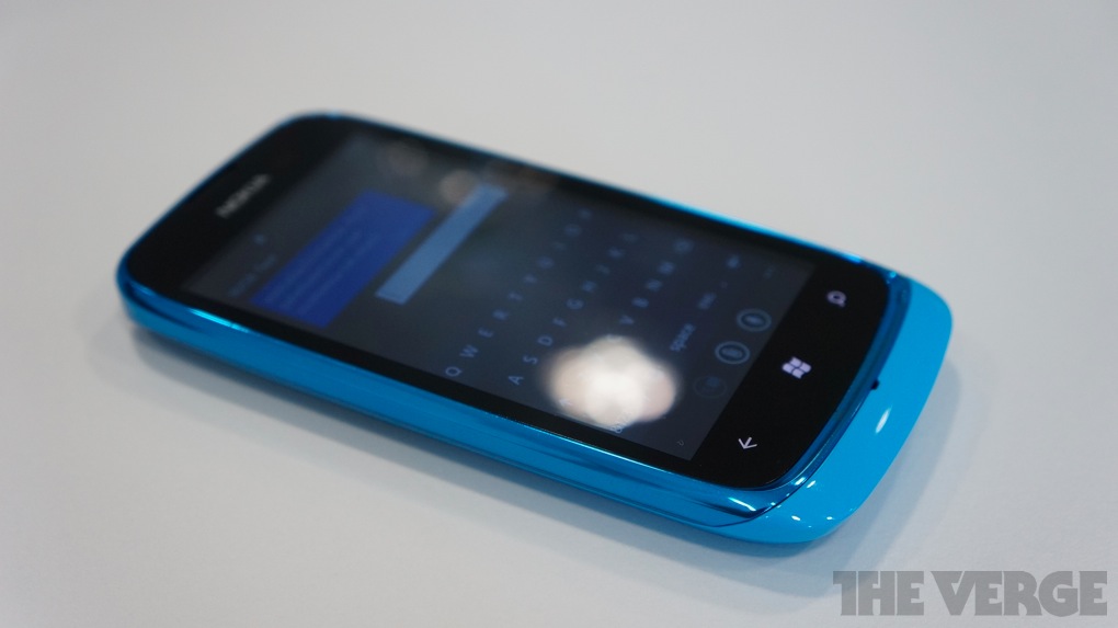 Gallery Photo: Nokia Lumia 610 hands-on photos
