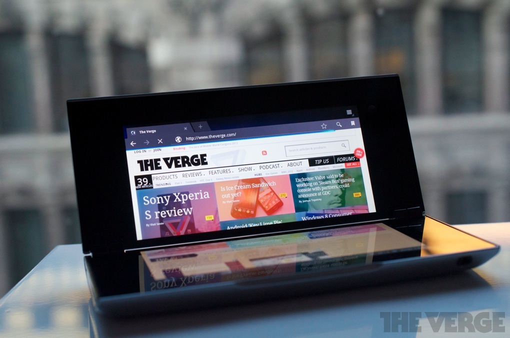 Gallery Photo: Sony Tablet P review pictures