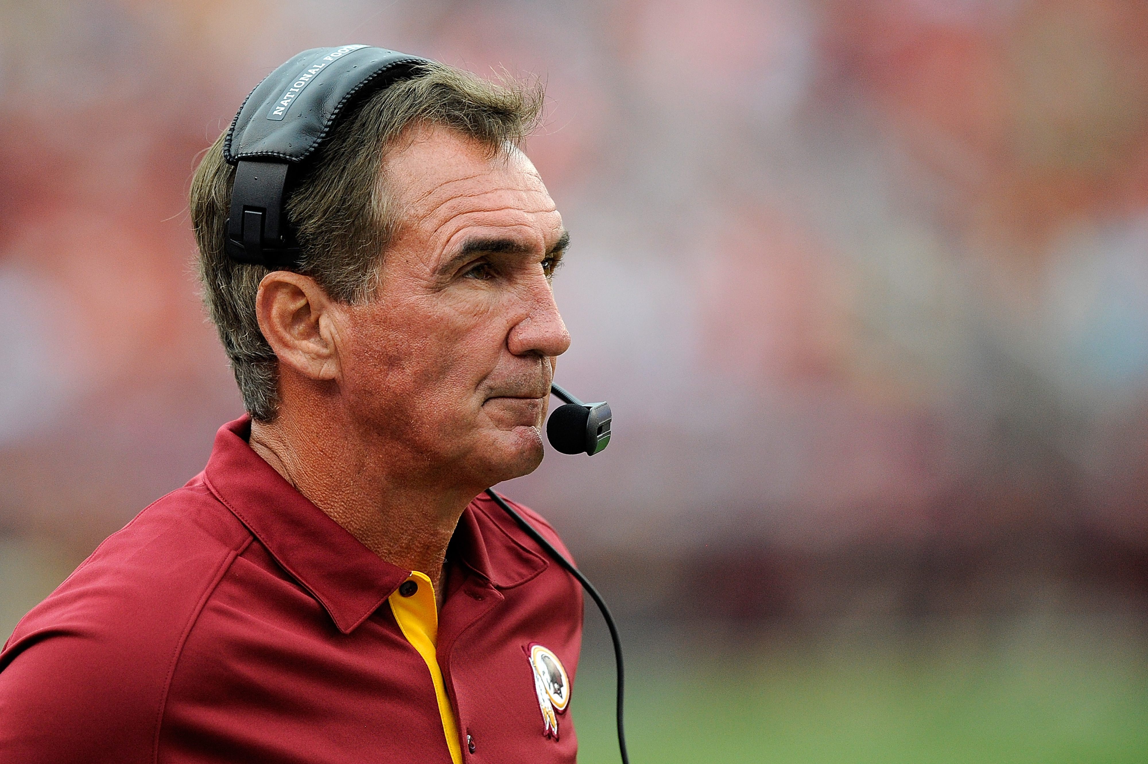 LANDOVER, MD - AUGUST 25:  Washington Redskins head coach Mike Shanahan watches play during a preseason game against the Indianapolis Colts of the at FedExField on August 25, 2012 in Landover, Maryland.  (Photo by Patrick McDermott/Getty Images)