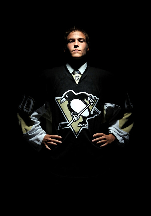 LOS ANGELES, CA - JUNE 25:  Beau Bennett, drafted 20th overall of the Pittsburgh Penguins, poses for a portrait during the 2010 NHL Entry Draft at Staples Center on June 25, 2010 in Los Angeles, California.  (Photo by Harry How/Getty Images)
