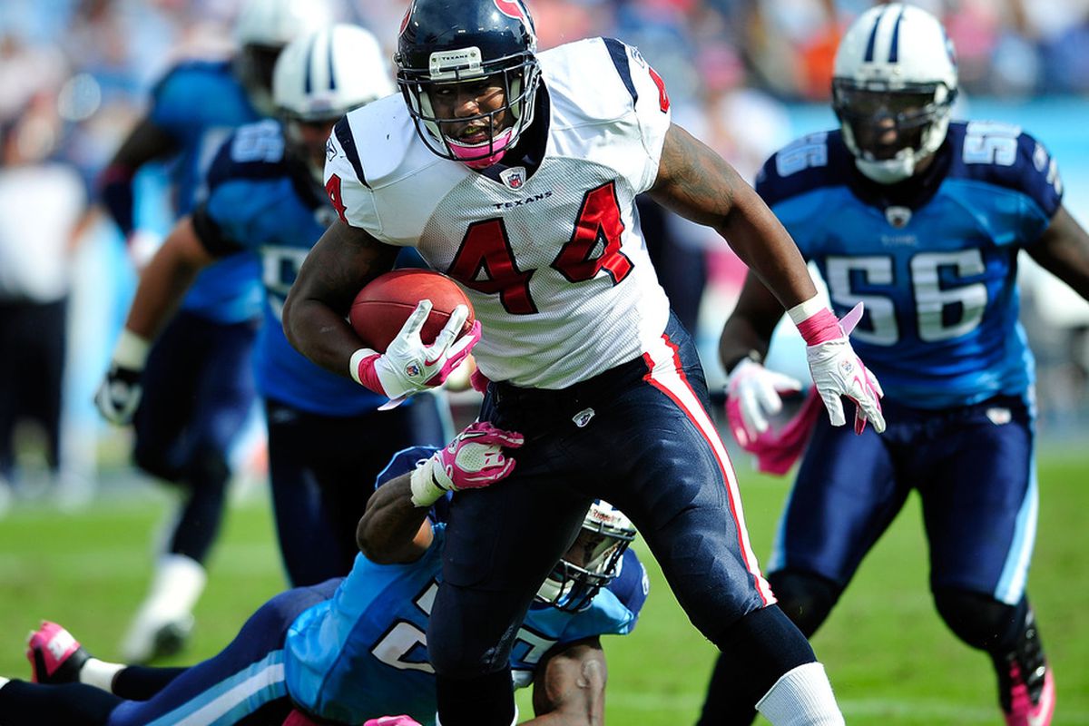 NASHVILLE, TN - OCTOBER 23:  Ben Tate #44 of the Houston Texans runs against the Tennessee Titans during play at LP Field on October 23, 2011 in Nashville, Tennessee. Houston won 41-7.  (Photo by Grant Halverson/Getty Images)