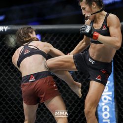 Joanna Jedrzejczyk lands a knee at UFC on FOX 30.