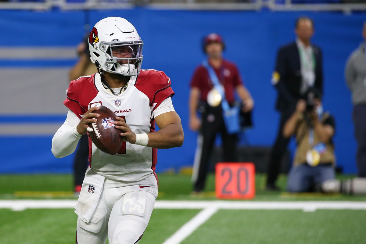 Arizona Cardinals quarterback Kyler Murray (1) looks for a receiver during a regular season NFL football game between the Arizona Cardinals and the Detroit Lions on December 19, 2021 at Ford Field in Detroit, Michigan.