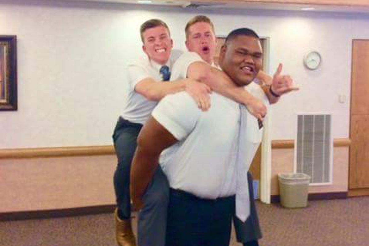 Can mormon missionaries hug?