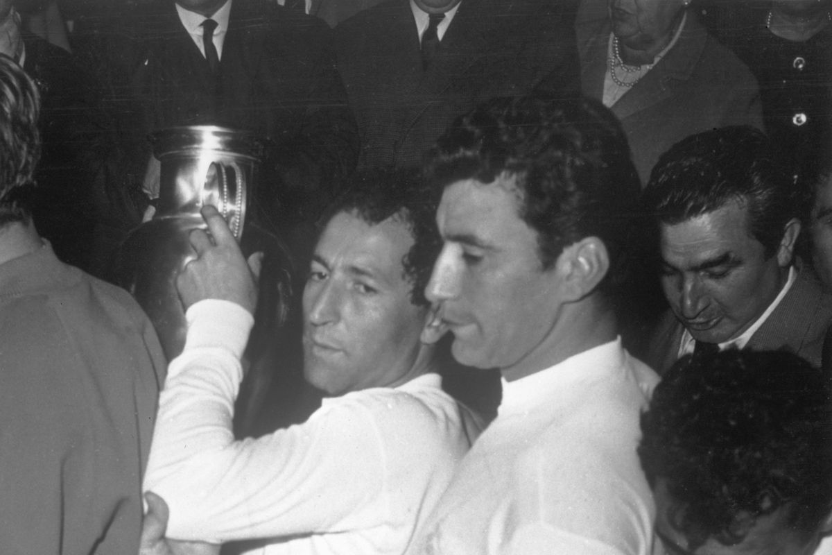 Gento With The Cup