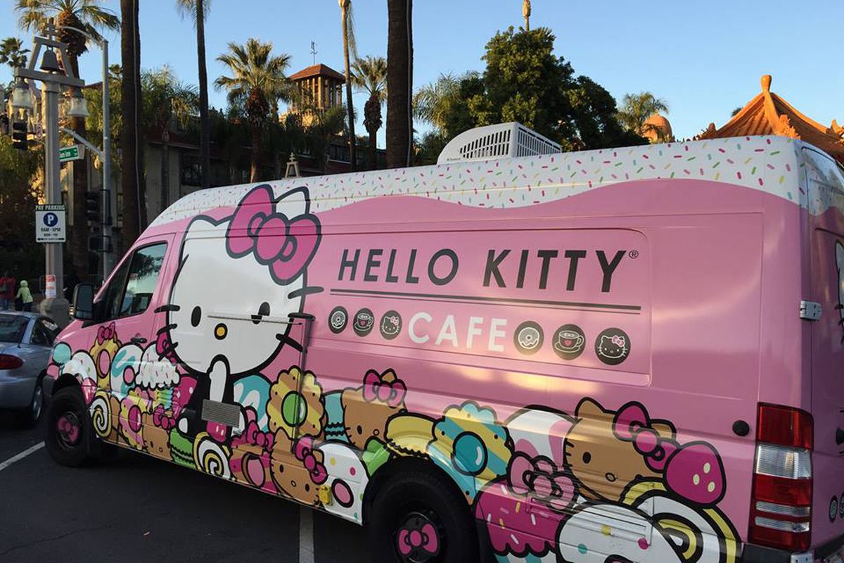 Hello Kitty food truck