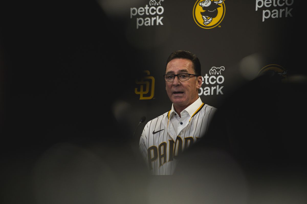 Bob Melvin Introduced as Padres Manager