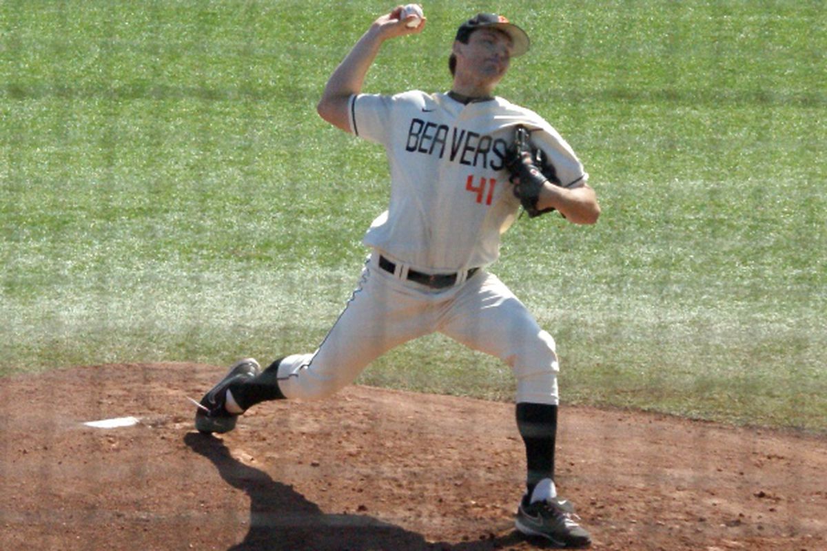 Dan Child had a great outing on the mound for Oregon St. in the Beavers' 9-0 win over Washington Saturday, and it helped move OSU up to #20 in this week's BaseballAmerica poll. <em>(Photo by Andy Wooldridge)</em>