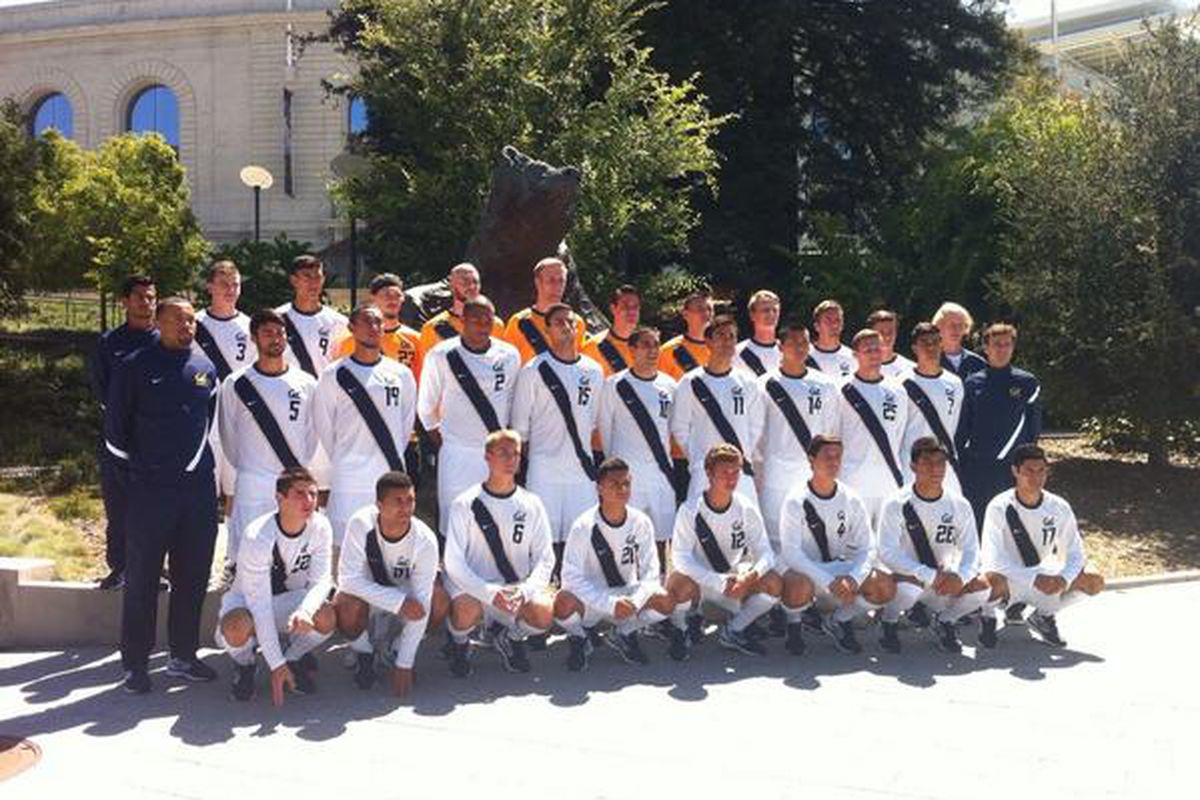 Team photo for 2013 Cal Men's Soccer