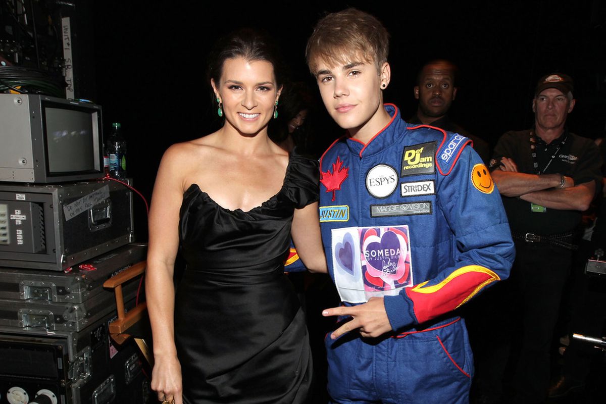 Justin Bieber has thoughts on Mayweather-Guerrero. Danica Patrick does not.