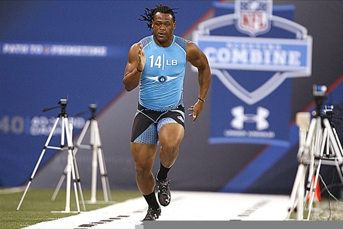 Feb 27, 2012; Indianapolis, IN, USA; Alabama Crimson Tide linebacker Dont'a Hightower runs the 40 yard dash during the NFL Combine at Lucas Oil Stadium. Mandatory Credit: Brian Spurlock-US PRESSWIRE