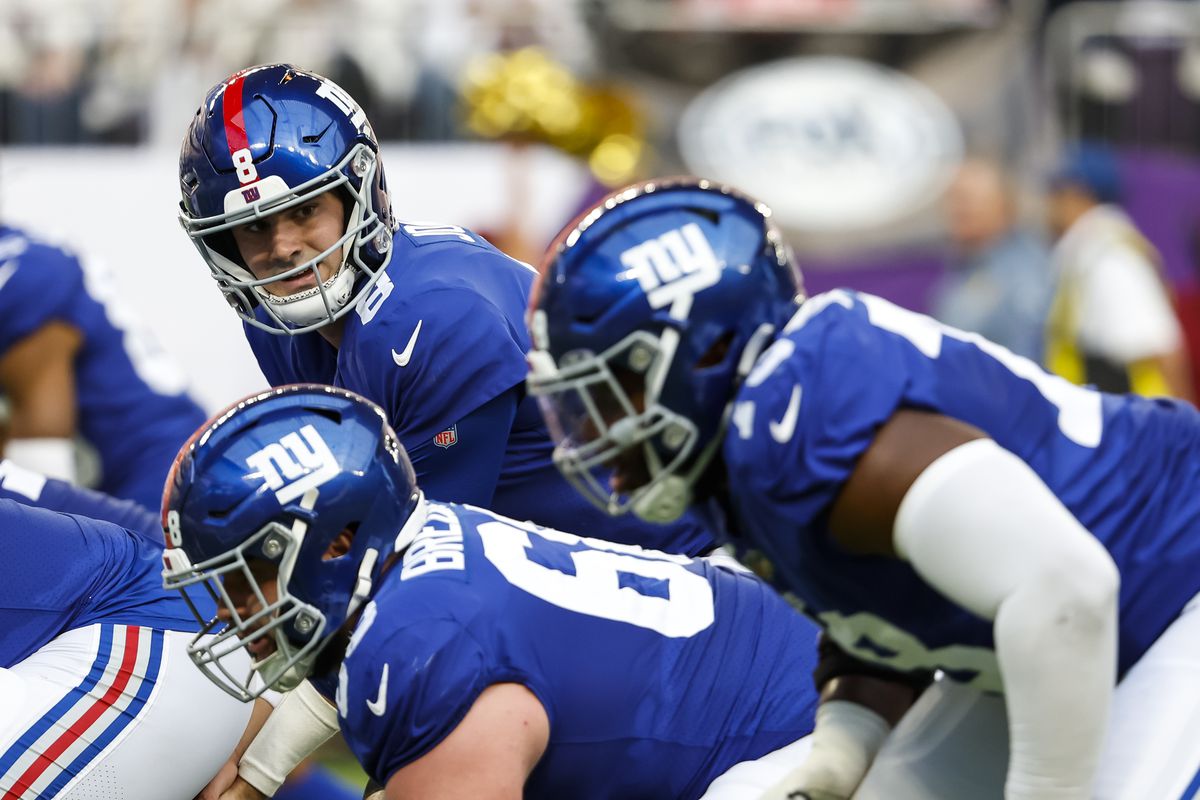 Daniel Jones #8 of the New York Giants readies for the play at the line of scrimmage against the Minnesota Vikings in the second quarter of the game at U.S. Bank Stadium on December 24, 2022 in Minneapolis, Minnesota. The Vikings defeated the Giants 27-24.