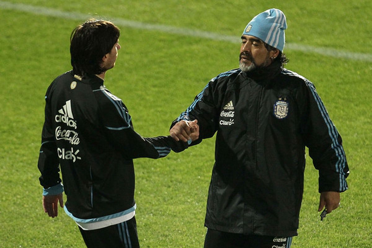Diego:I'm the Best
Messi:Not for much longer