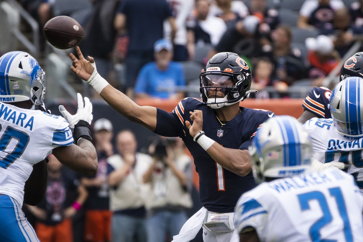 Bears quarterback Justin Fields throws a pass Sunday against the Lions.