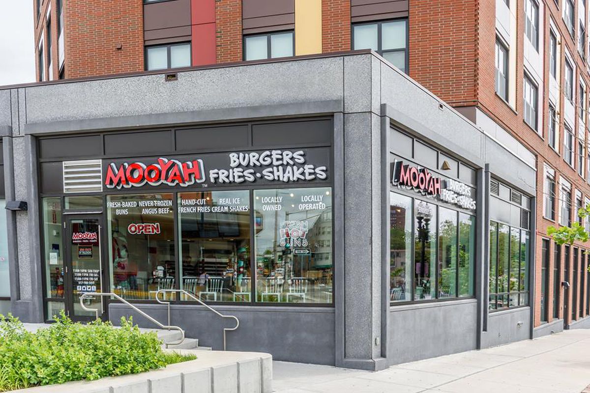 Mooyah Burgers, Fries &amp; Shakes