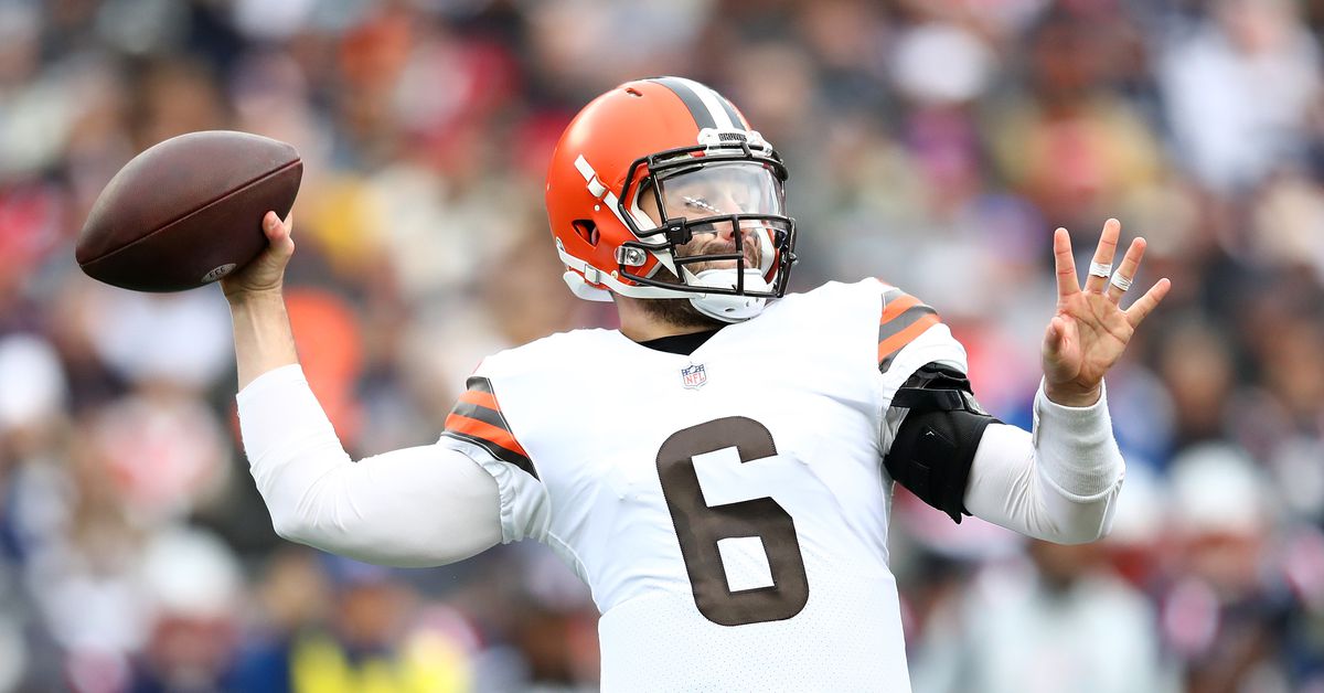 Baker Mayfield suffers leg injury in Week 10 vs. Patriots, questionable to ...