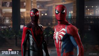 पीटर पार्कर और माइल्स मोरालेस मार्वल के स्पाइडर मैन 2 के लिए प्रमुख कला में एक-दूसरे के बगल में खड़े हैं।