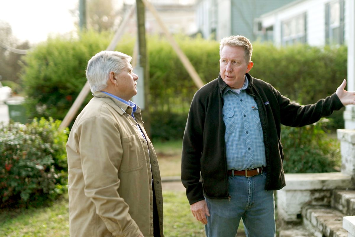 S44 E1, Tom Silva talks with the builder for the Atlanta Postmaster’s house project