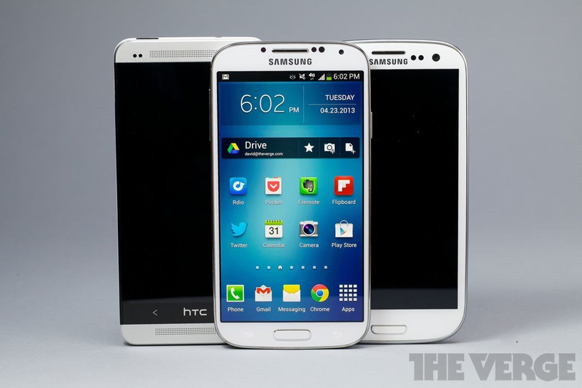 Samsung Galaxy S4 vs. HTC One and GS III (875px)