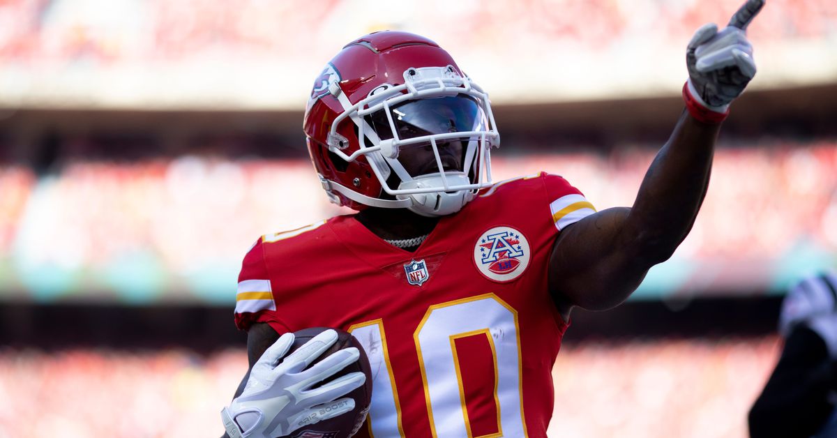 Chiefs News: Tyreek Hill ranked as sixth-best receiver in the NFL