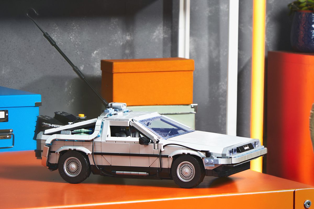 Lego's new Back to the Future set finally does the DeLorean right - The  Verge