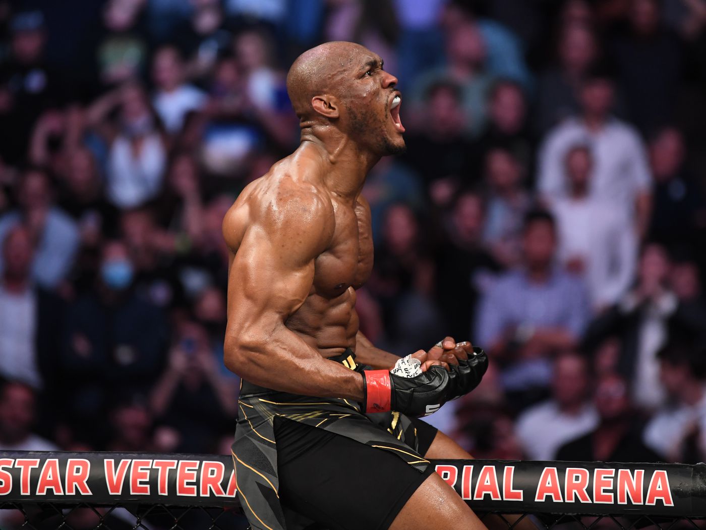 Colby Covington finally admits Kamaru Usman moves the needle ... right into his butt to inject steroids - MMAmania.com