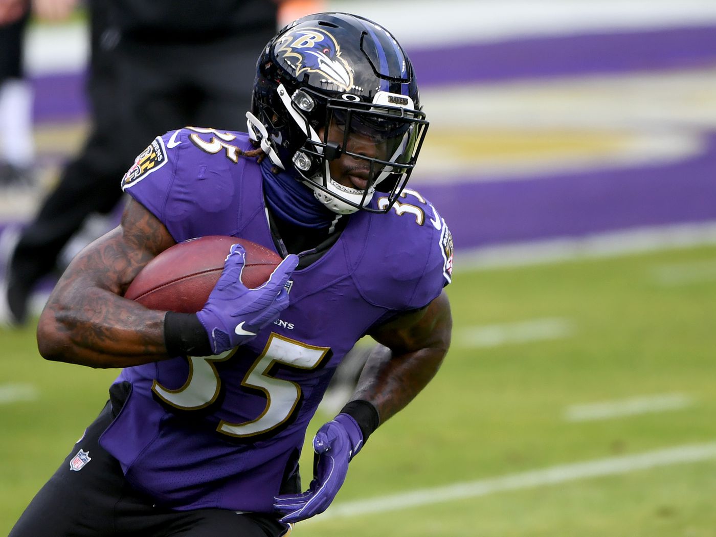 Report: Gus Edwards signs two-year extension with Ravens - Baltimore  Beatdown