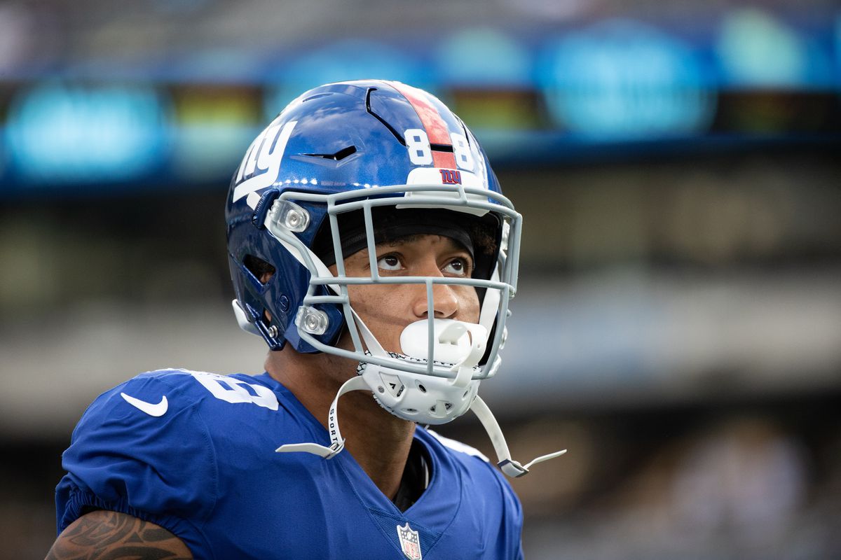 Evan Engram #88 of the New York Giants before the start of a preseason game against the New York Jets at MetLife Stadium on August 14, 2021 in East Rutherford, New Jersey.