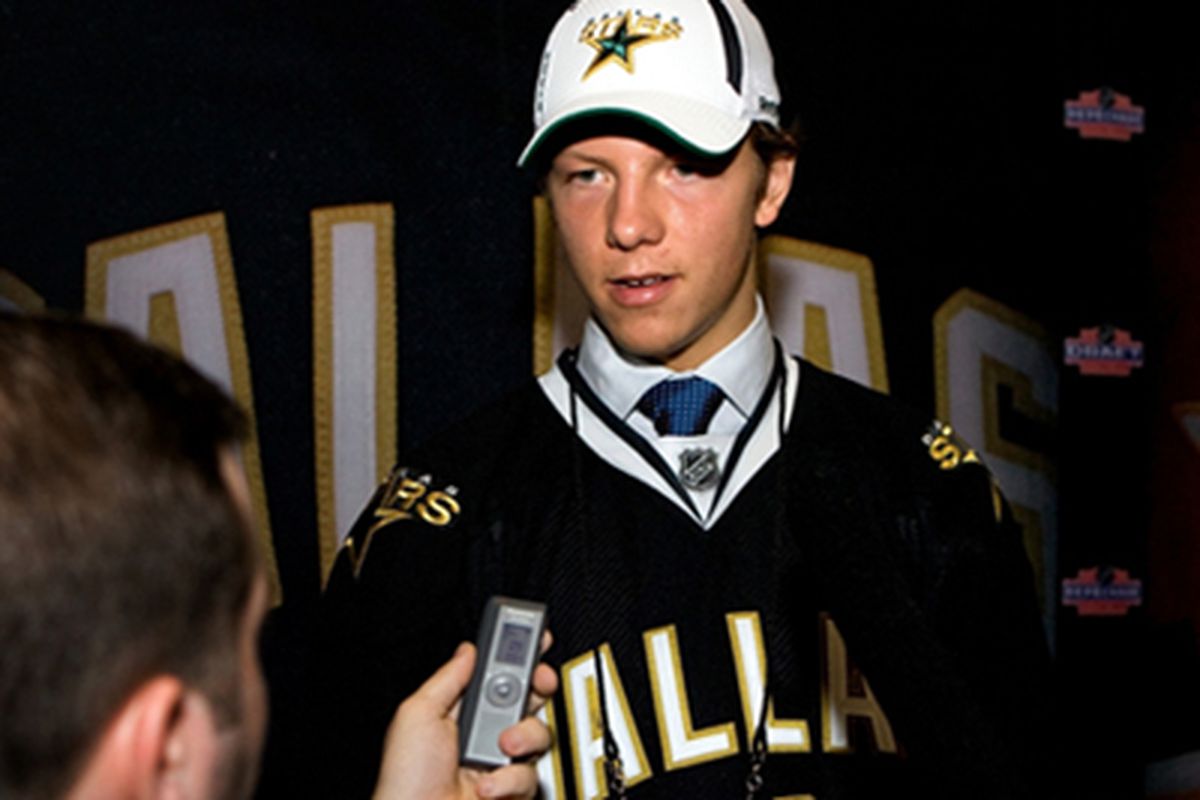 Chiasson is quickly becoming one of the top prospects for the Dallas Stars....OH MY, THAT'S MY HEAD!!!!!