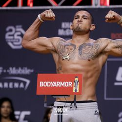 Anthony Pettis poses at UFC 229 ceremonial weigh-ins.