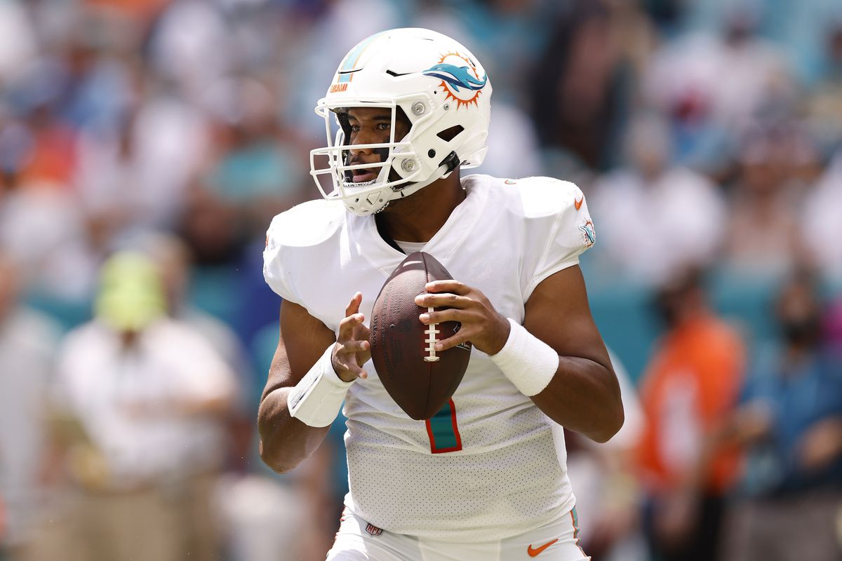 &nbsp;Tua Tagovailoa #1 of the Miami Dolphins looks to pass against the Buffalo Bills during the first quarter at Hard Rock Stadium on September 19, 2021 in Miami Gardens, Florida.