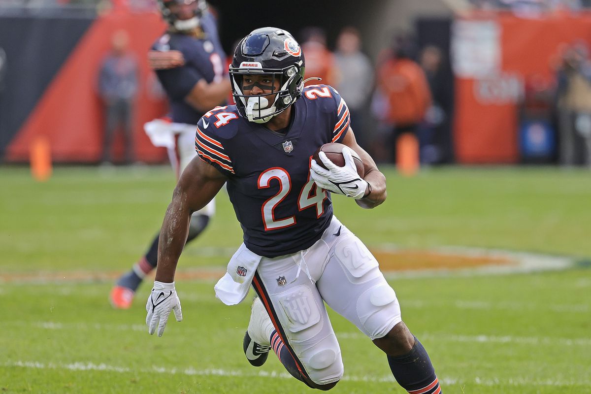 CHICAGO, ILLINOIS - OCTOBER 31: Khalil Herbert #24 of the Chicago Bears runs against the San Francisco 49ers at Soldier Field on October 31, 2021 in Chicago, Illinois. The 49ers defeated the Bears 33-22.  