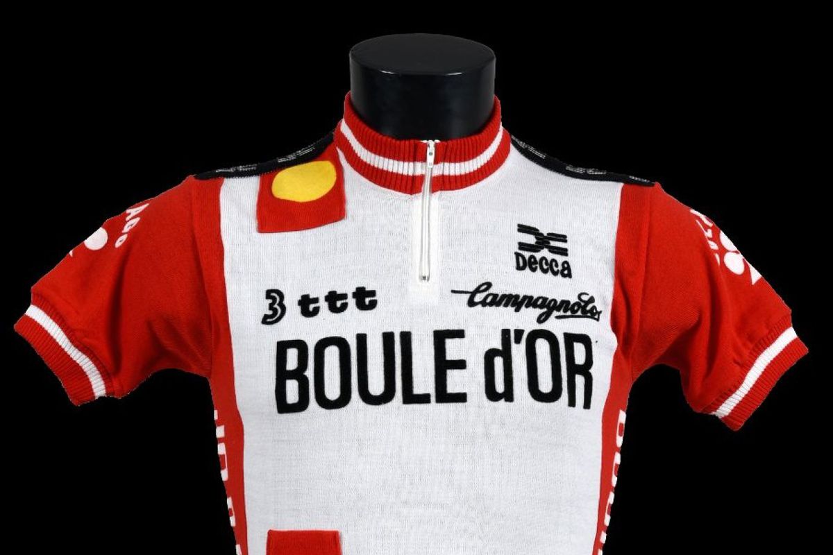 The Belgian cigarette brand Boule d’Or sponsored a cycling team in the early 1980s 