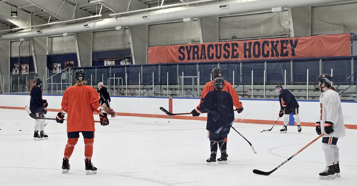 Syracuse Orange Women’s Ice Hockey Struggles in 2023-24 Season: New Head Coach, Standout Performer, and Challenges