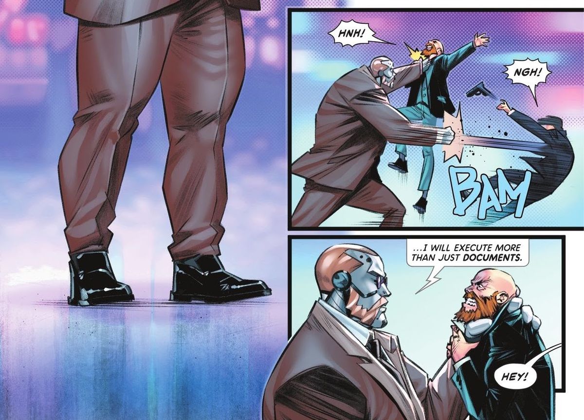 El Ejecutor, un hombre robótico corpulento con una barba de robot y una línea de cabello robótica que retrocede, sacude a dos asaltantes y levanta a uno por el cuello con una enorme mano robótica.  “Ejecutaré más que solo documentos”, dice en Batman #125 (2022). 