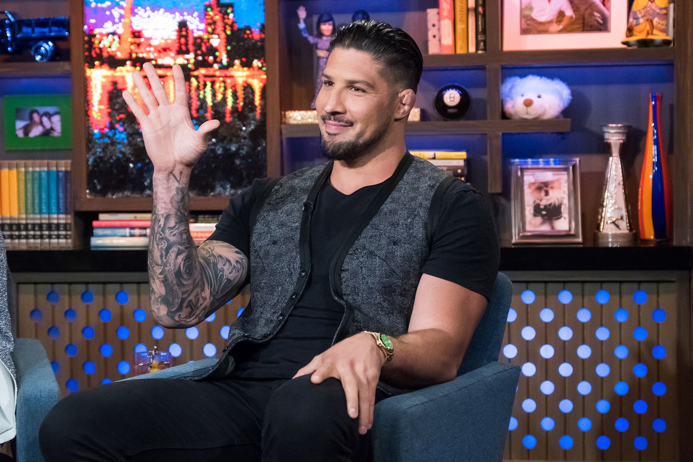 Retired UFC fighter Brendan Schaub rescues children in deadly car crash,  driver charged with murder - MMA Fighting