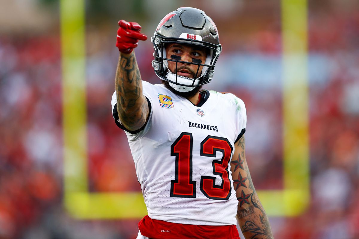 Tampa Bay Buccaneers wide receiver Mike Evans (13) reacts after catching a pass in the first half against the Chicago Bears at Raymond James Stadium.&nbsp;